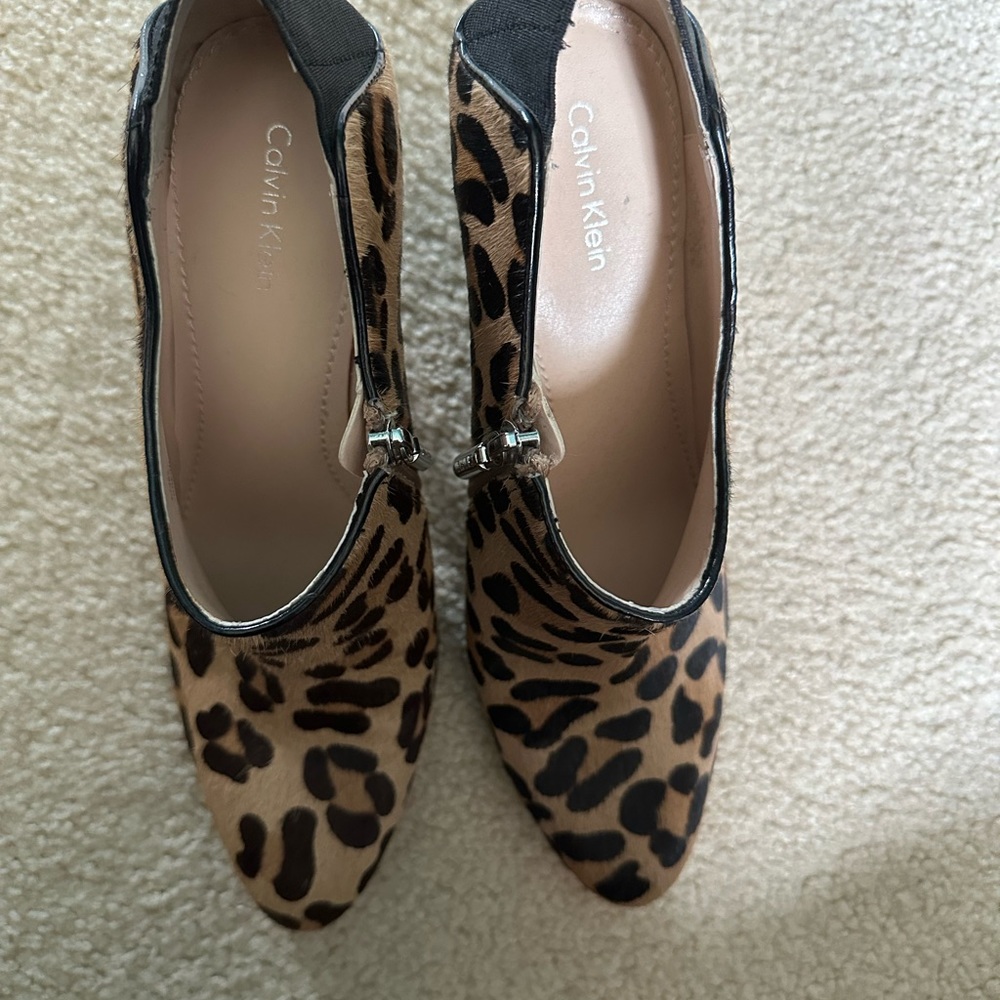 Calvin Klein Leopard Print Booties. Size 8 - image 3